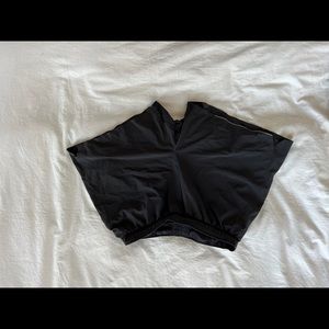 Lululemon 3in unlined shorts